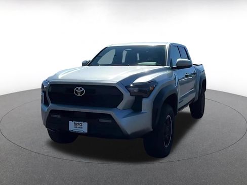 Used 2025 Toyota Tacoma TRD Off-Road AWD/4WD image 7