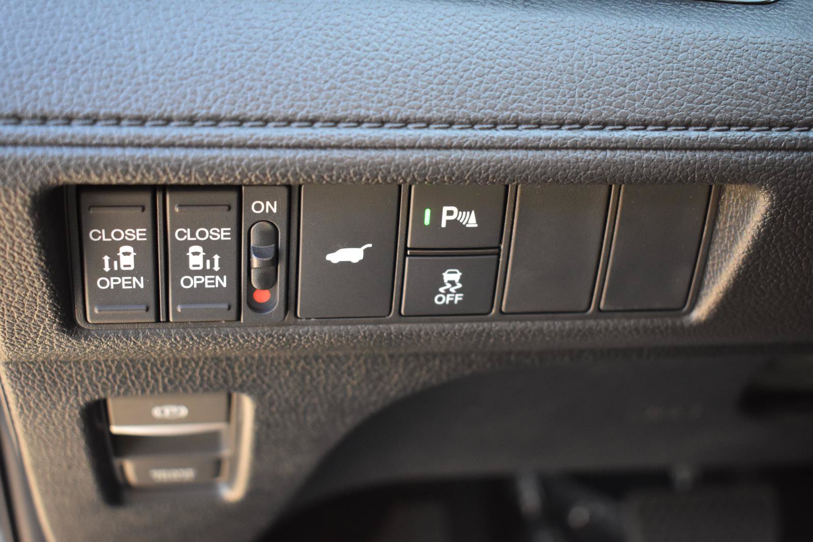 New 2026 Honda Odyssey Touring image 28