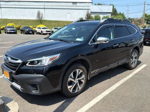 Used 2022 Subaru Outback Touring AWD/4WD image 2