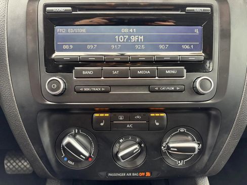 Used 2014 Volkswagen Jetta TDI image 19