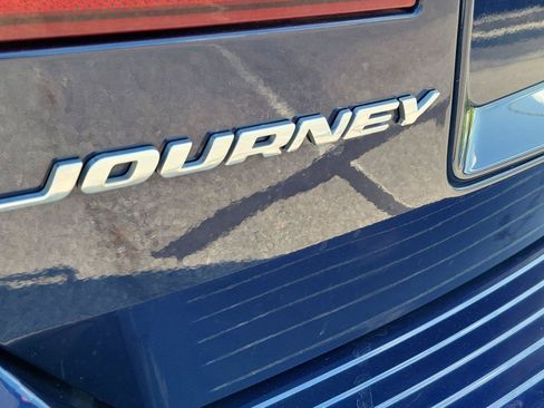 Used 2017 Dodge Journey SXT w/ Premium Group FWD image 23