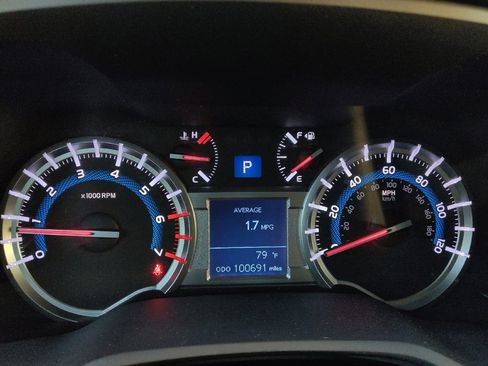 Used 2019 Toyota 4Runner SR5 AWD/4WD image 23