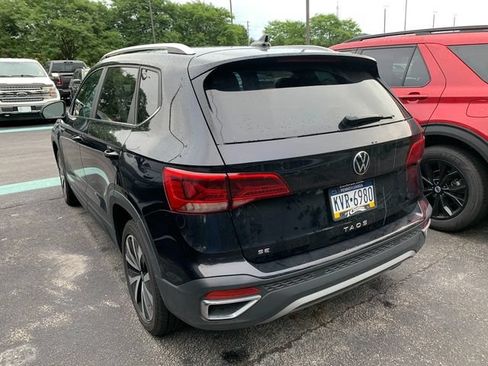 Used 2022 Volkswagen Taos SE w/ IQ.Drive SE Package FWD image 3