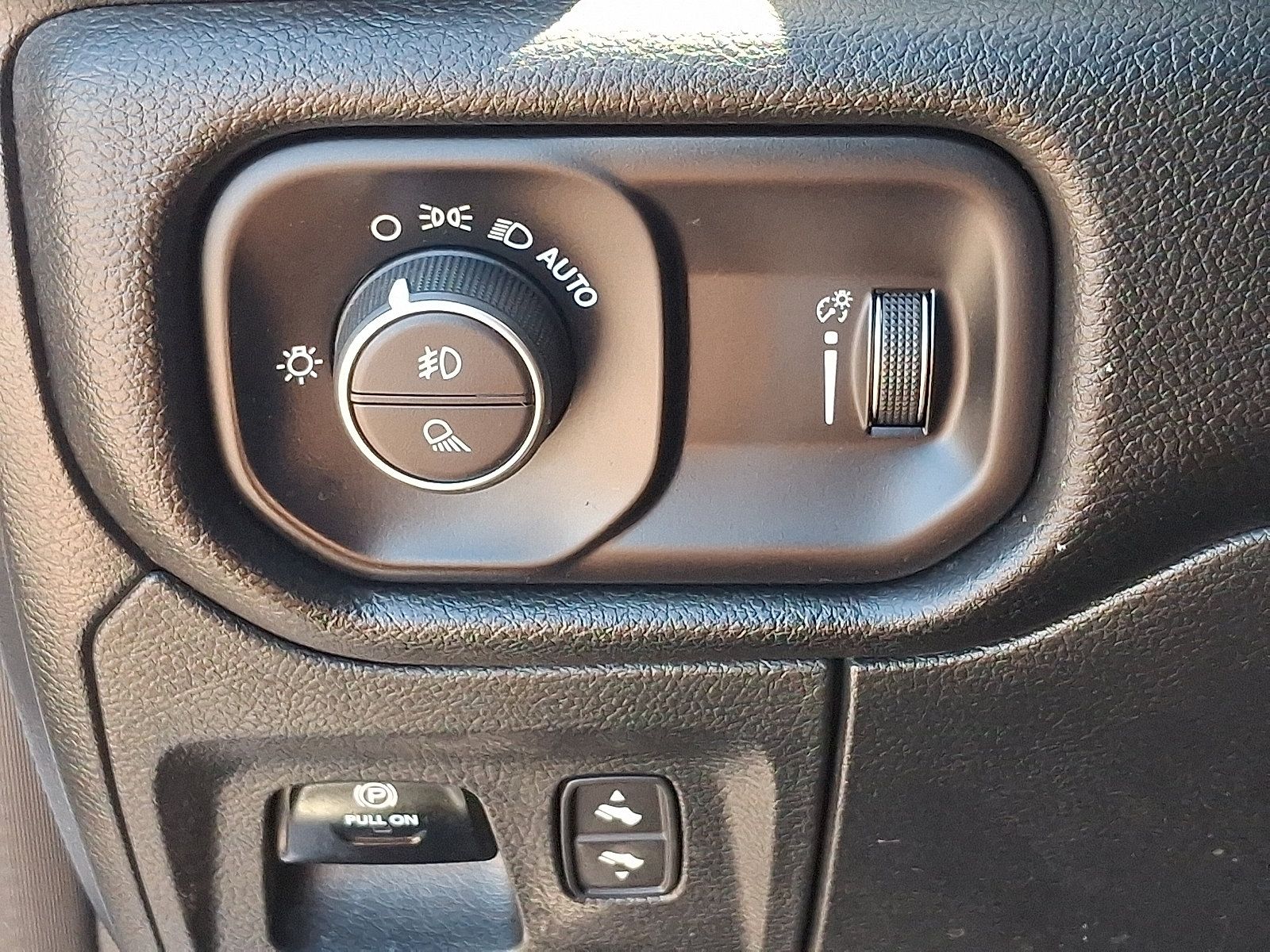 Used 2023 RAM 1500 Big Horn AWD/4WD image 26