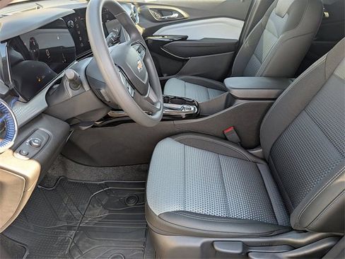New 2026 Chevrolet Trax LT image 17