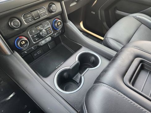 Used 2021 Chevrolet Tahoe Z71 w/ Z71 Off-Road Package image 24