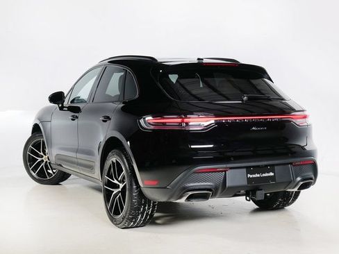 Certified 2026 Porsche Macan AWD/4WD image 3