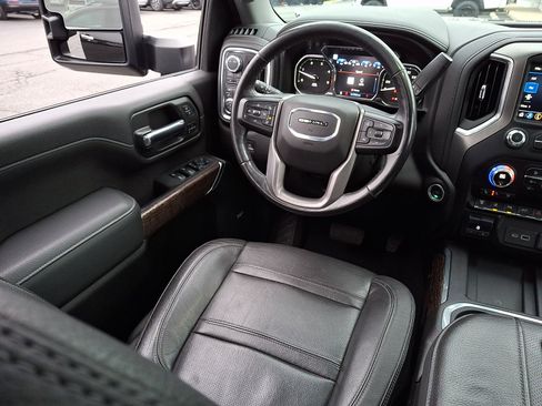 Certified 2022 GMC Sierra 2500 Denali w/ Denali Ultimate Package image 14