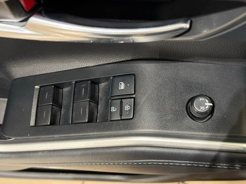 Certified 2022 Toyota Highlander XLE image 16