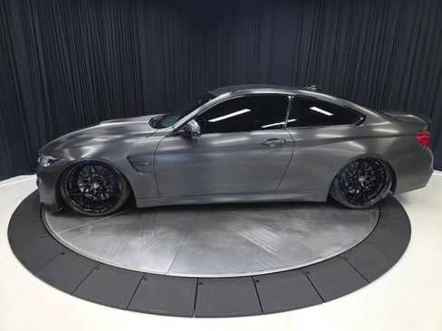 Used 2019 BMW M4 Coupe w/ Competition Package RWD image 10