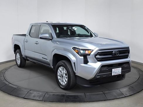 Used 2026 Toyota Tacoma SR5 AWD/4WD image 9