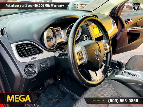 Used 2018 Dodge Journey SXT w/ Blacktop Package image 18