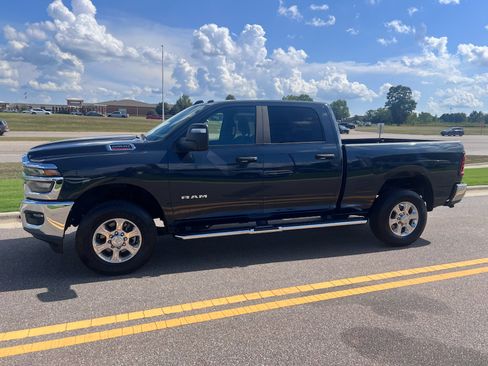 Certified 2026 RAM 2500 Big Horn AWD/4WD image 11