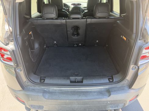 Used 2016 Jeep Renegade Limited w/ Advanced Technology Group AWD/4WD image 25