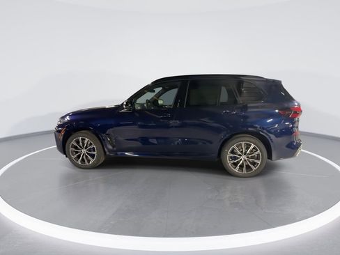 New 2026 BMW X5 M60i image 5