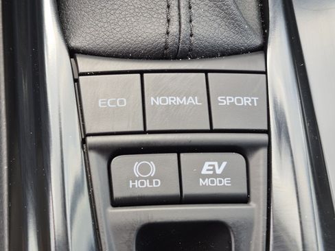 Certified 2025 Toyota Camry SE FWD image 30