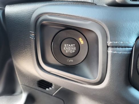 Used 2025 Jeep Gladiator Rubicon image 27