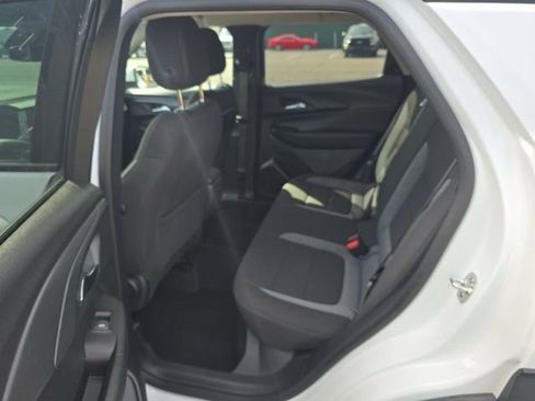 Used 2025 Chevrolet TrailBlazer LT image 16