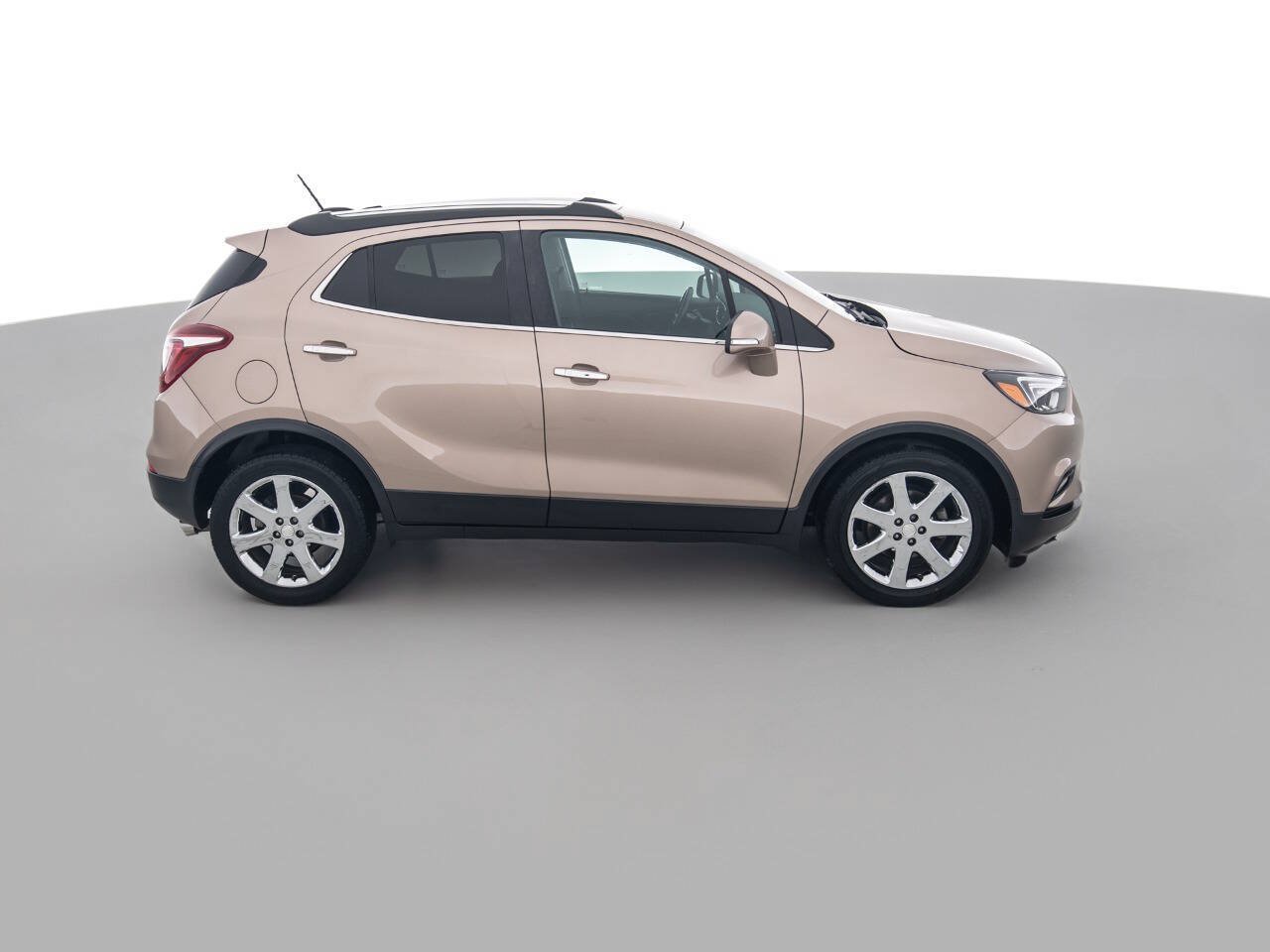 Used 2019 Buick Encore Essence w/ Experience Buick Package FWD image 4
