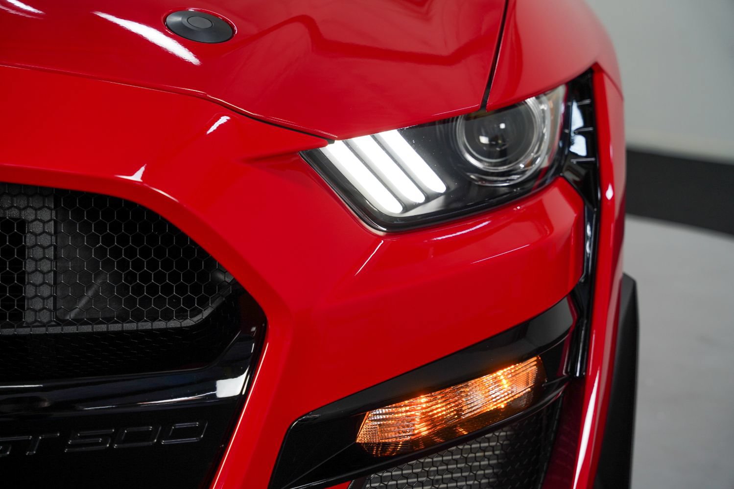 Used 2021 Ford Mustang Shelby GT500 w/ Carbon Fiber Handling Package RWD image 13