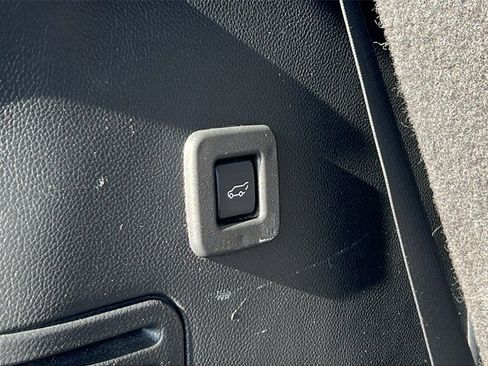 Used 2017 Ford Expedition Limited image 20