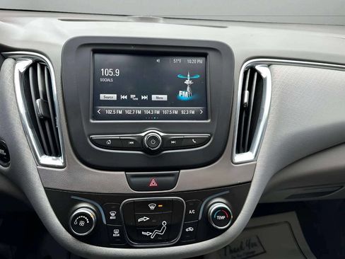 Used 2017 Chevrolet Malibu LT w/ LPO, Convenience Package 2 image 20