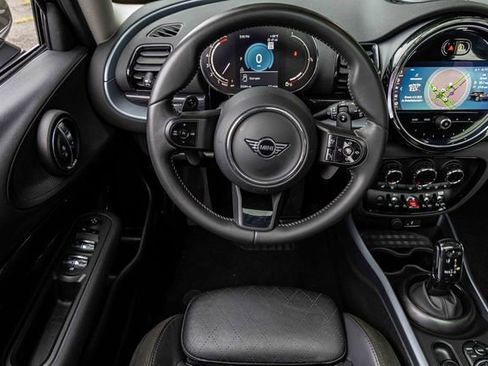 Used 2024 MINI Cooper Clubman S w/ Signature Upholstery Package image 14