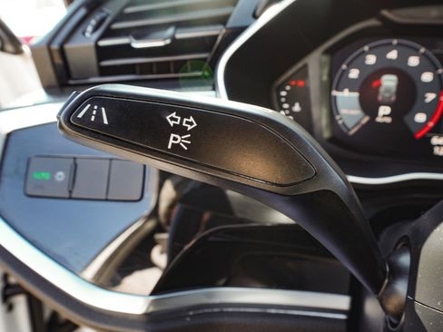 Used 2020 Audi Q3 2.0T Premium image 17