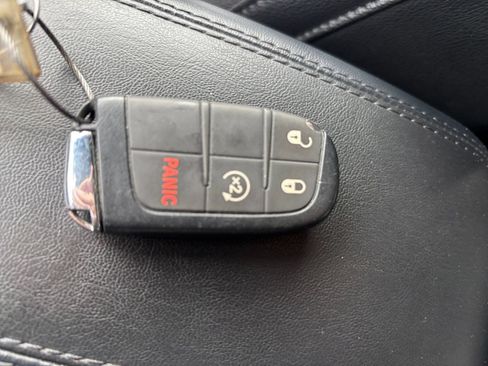 Used 2025 Jeep Compass Limited AWD/4WD image 25