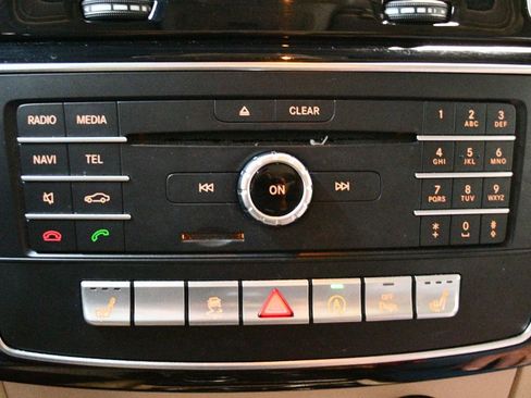 Used 2019 Mercedes-Benz GLE 400 4MATIC image 66