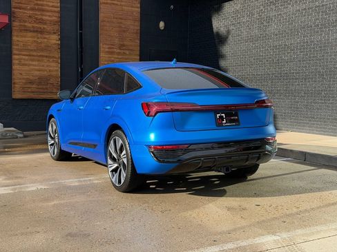 Used 2024 Audi Q8 e-tron Prestige AWD/4WD image 15
