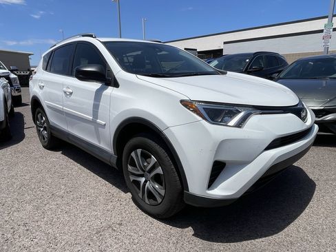 Used 2018 Toyota RAV4 LE w/ Carpet Mat Package FWD image 2