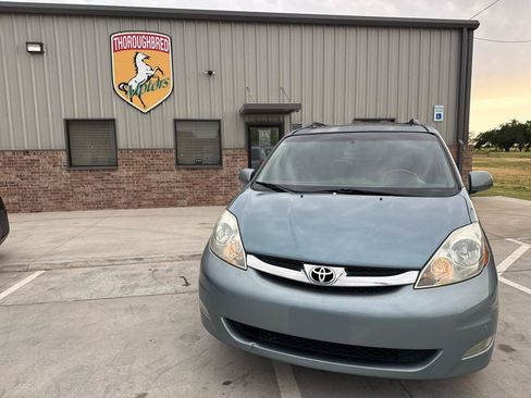 Used 2006 Toyota Sienna AWD image 4