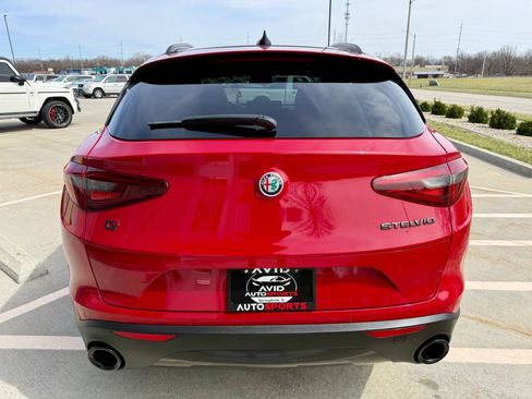 Used 2019 Alfa Romeo Stelvio Ti Sport w/ Quick Order Package 22S Sport AWD/4WD image 7