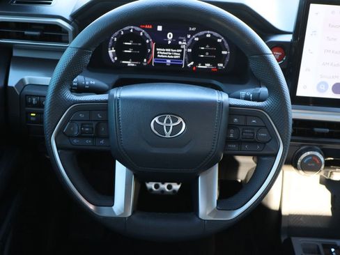 Used 2024 Toyota Tacoma TRD Sport image 12