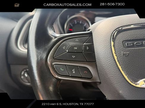 Used 2021 Dodge Challenger SXT RWD image 8
