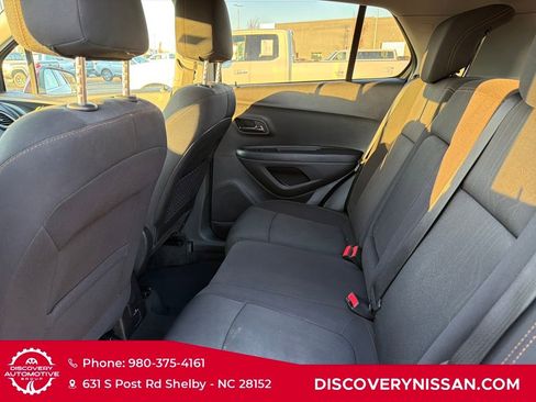Used 2018 Chevrolet Trax LT image 28
