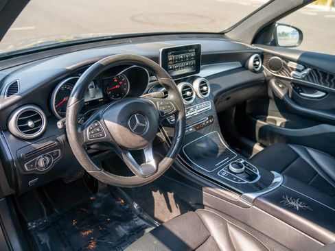Used 2018 Mercedes-Benz GLC 300 4MATIC image 4