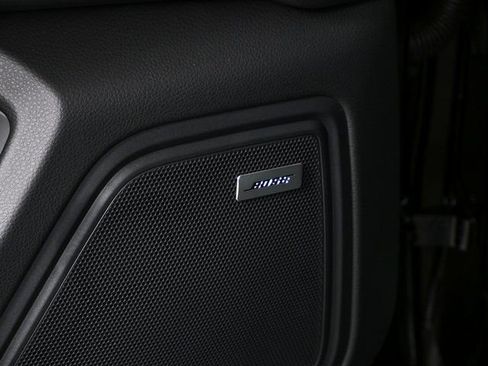 New 2026 Porsche Macan Turbo image 7