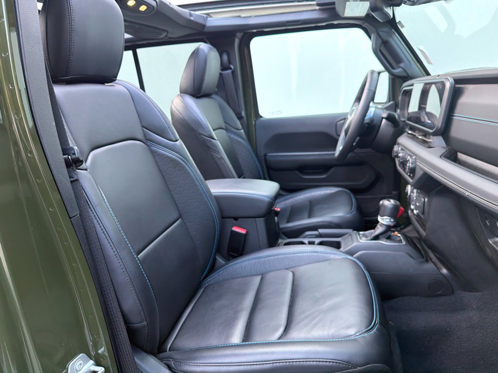 Used 2024 Jeep Wrangler High Altitude AWD/4WD image 37
