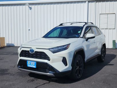 Used 2022 Toyota RAV4 SE w/ SE Grade Weather Package