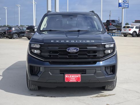 Certified 2025 Ford Expedition Active image 2