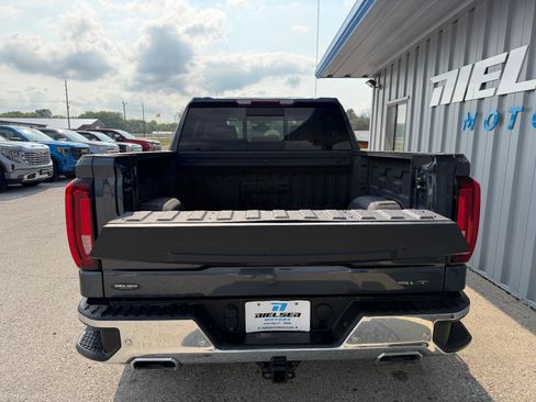 Used 2021 GMC Sierra 1500 SLT w/ SLT Premium Plus Package AWD/4WD image 8