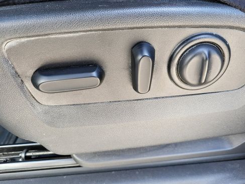 Used 2020 Chevrolet Silverado 1500 LT w/ All-Star Edition image 15