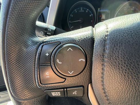 Used 2018 Toyota RAV4 LE w/ All Weather Liner Package AWD/4WD image 13