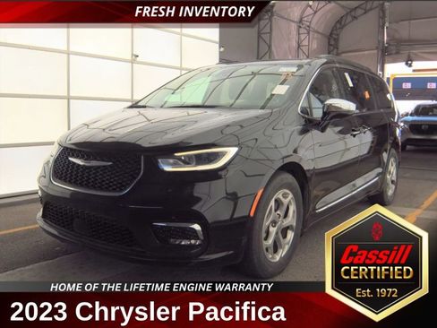 Used 2023 Chrysler Pacifica Limited image 1