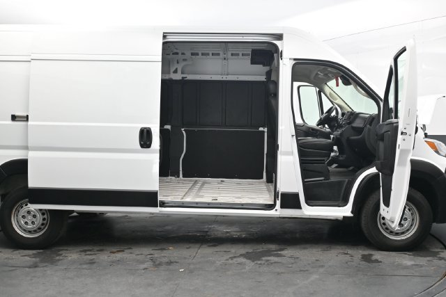 Used 2026 RAM ProMaster 2500 w/ Convenience Group FWD image 45