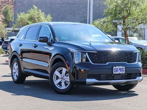 New 2026 Kia Sorento LX image 2
