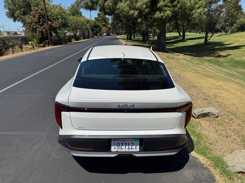 Used 2025 Kia K4 FWD image 8