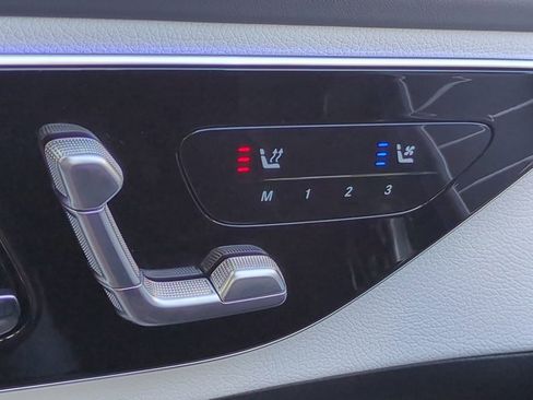 Used 2025 Mercedes-Benz C 300 Sedan image 23
